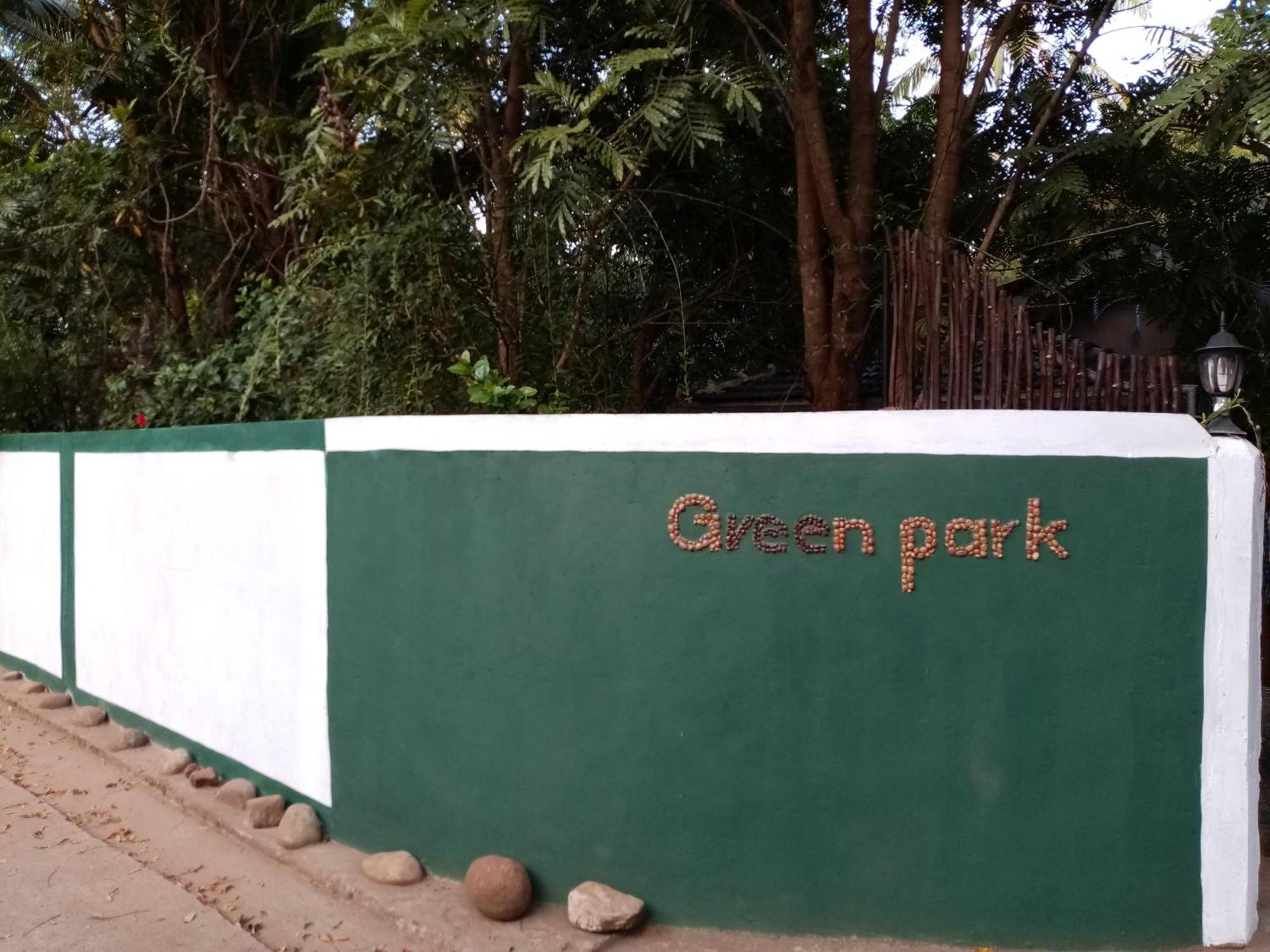 Green Park Safari House & Eco Tree House Udawalawe Ngoại thất bức ảnh