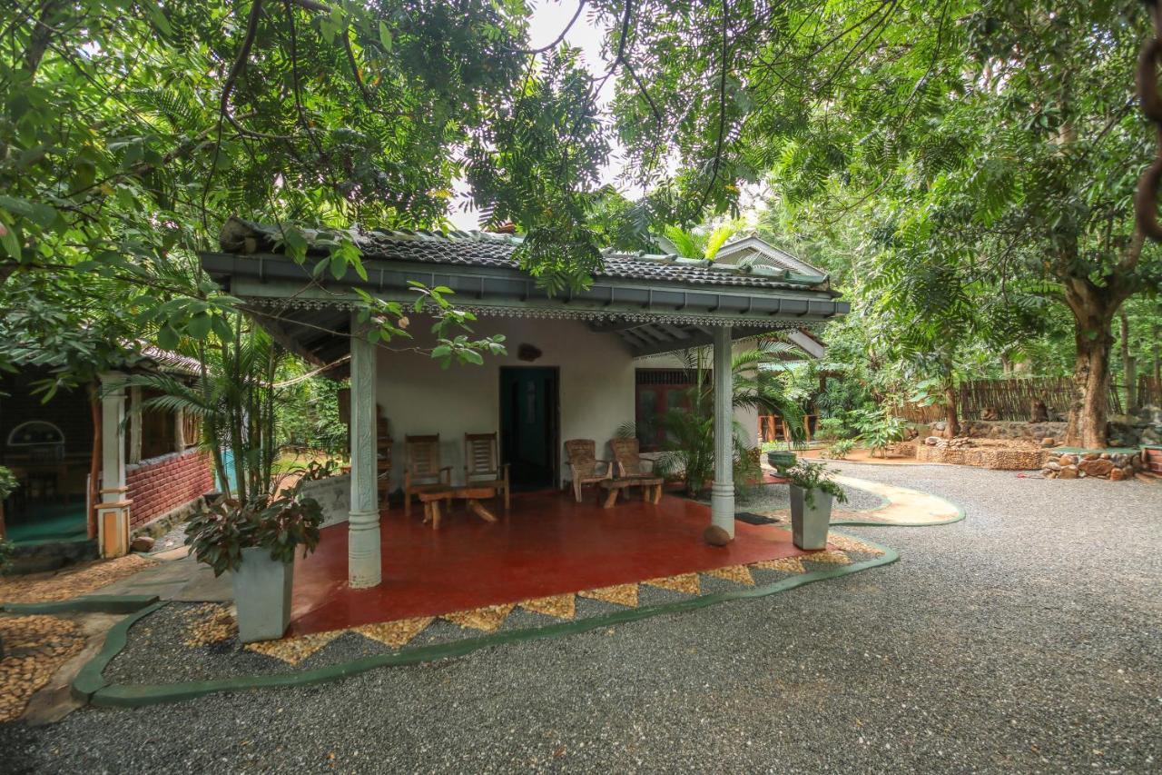 Green Park Safari House & Eco Tree House Udawalawe Ngoại thất bức ảnh